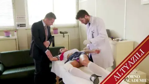 Sportif Gizli Kaşar Japon Üvey Annesi Her Sabah Kalkan Sikini Görmeye Geliyor